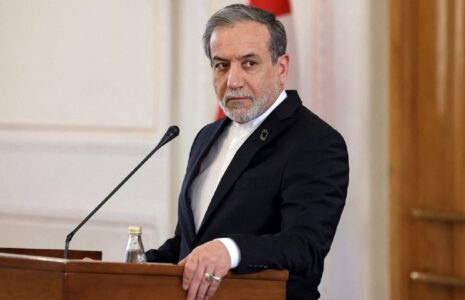 عراقچی: پرچم مذاکره ایران هیچگاه پایین نیامده است عراقچی