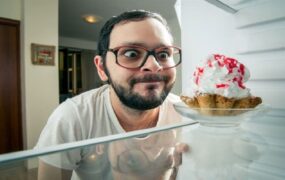 میل شدید به شیرینی
