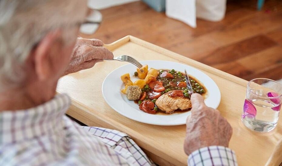 غذاهای ممنوعه برای سالمندان