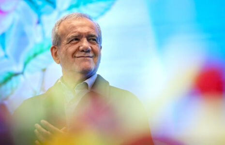 پزشکیان: در پرداخت حقوق کارکنان هم به مشکل برخوردیم پزشکیان