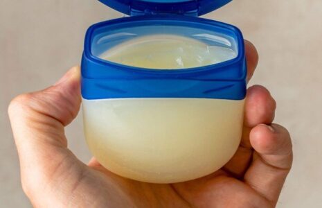 کرمهای آرایشی غیرمجاز و خطرناک معرفی شدند کرم