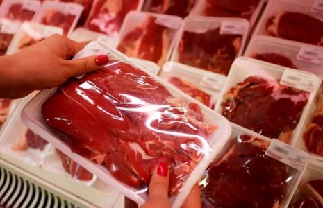 گوشت دولتی ۳۸۵ هزار تومانی در راه است! گوشت قرمز