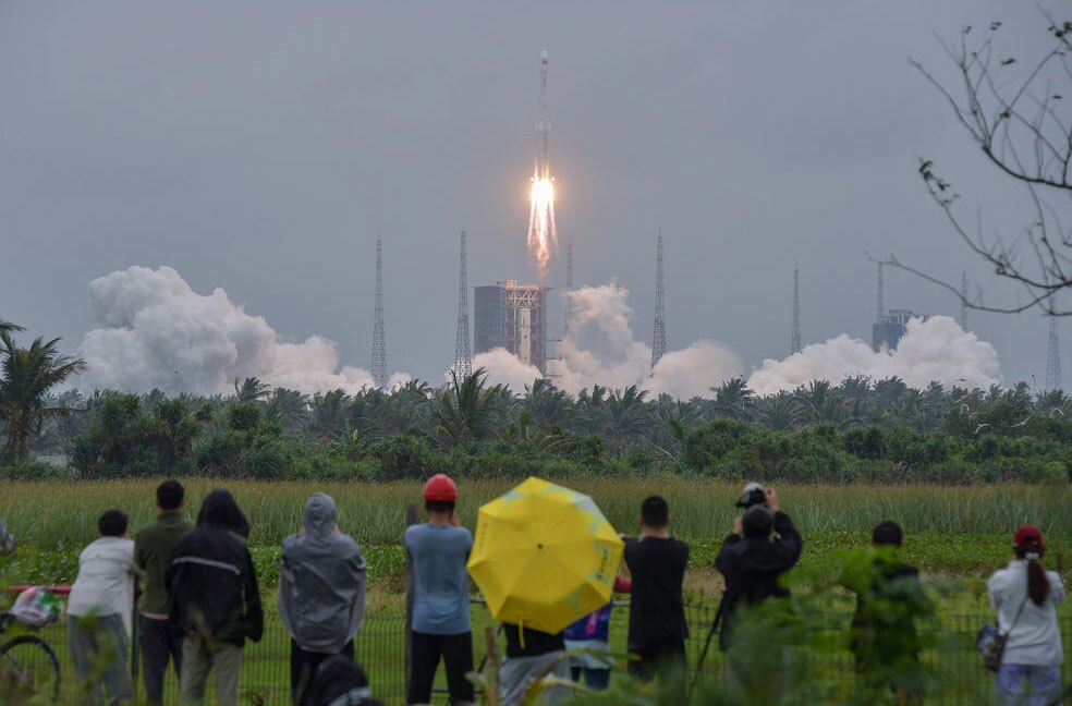 پرتاب ماهواره به فضا