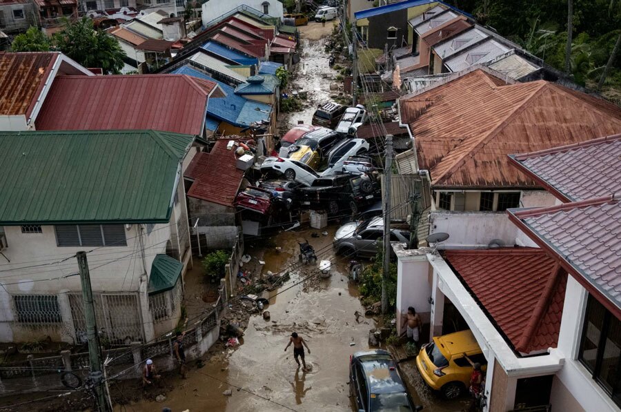 توفان کالماگی در فیلیپین