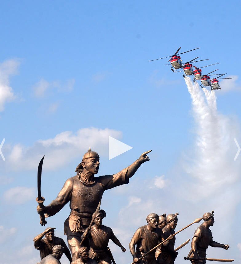 دیدنی های امروز؛ از صف غذا در آمریکا تا سی و ششمین سالگرد سقوط دیوار برلین نیروی هوایی هند