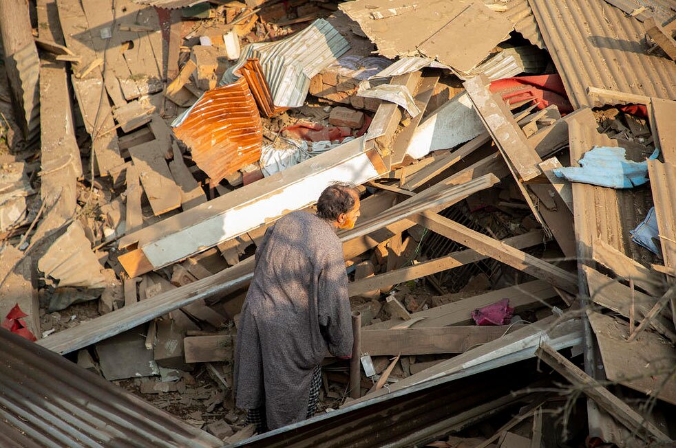 دیدنی های امروز؛ از سیل غزه تا پرتاب ماهواره های استارلینک منفجر کردن خانه مظنون اصلی انفجار اخیر