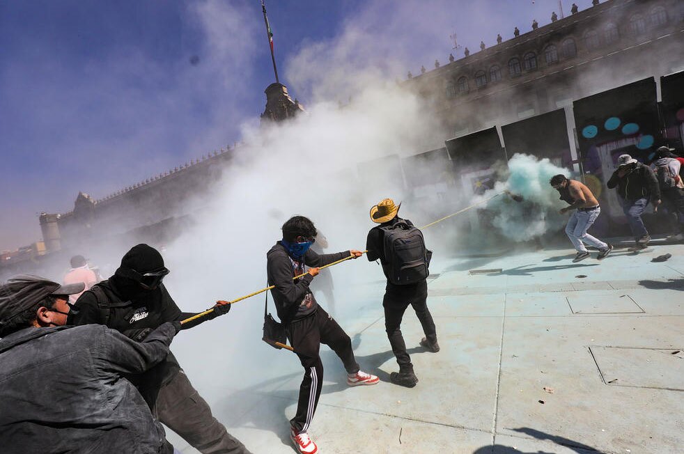 اعتراضات ضددولتی در پایتخت مکزیک