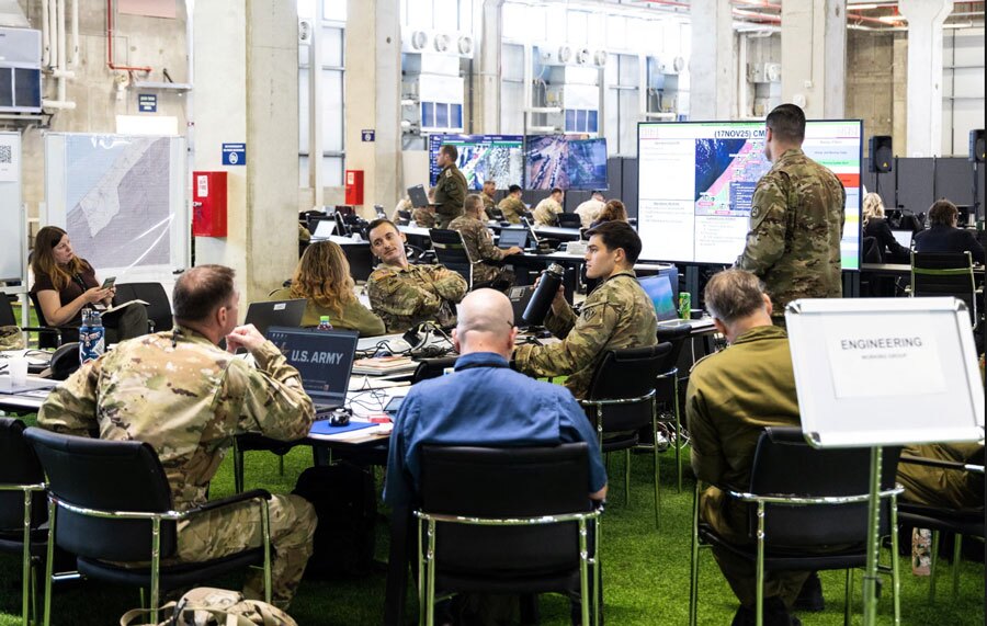 نیروهای بین المللی در مرکز نظارت بر آتش بس غزه