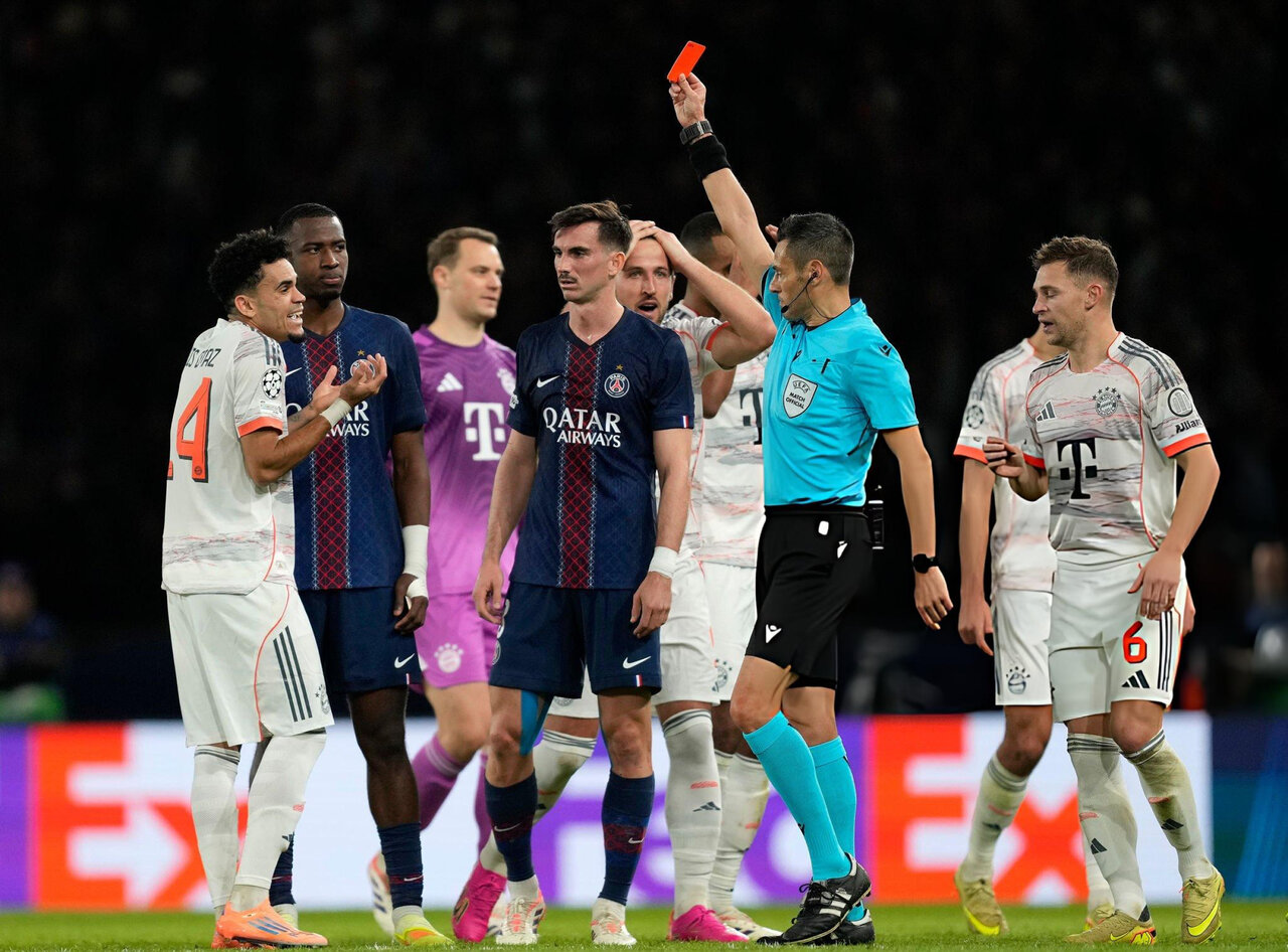 بدترین حادثه هفته چهارم لیگ قهرمانان اروپا/ تصاویر هفته چهارم لیگ قهرمانان اروپا