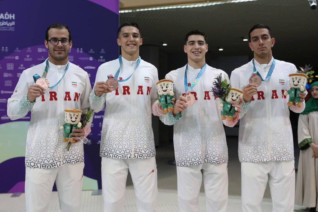 شنای ۴×۲۰۰ متر آزاد