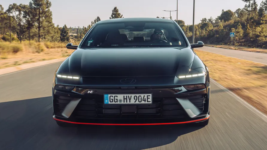 هیوندای آیونیک ۶ N