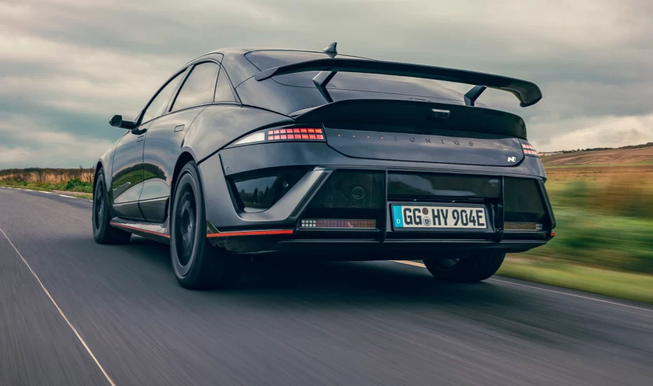 هیوندای آیونیک ۶ N