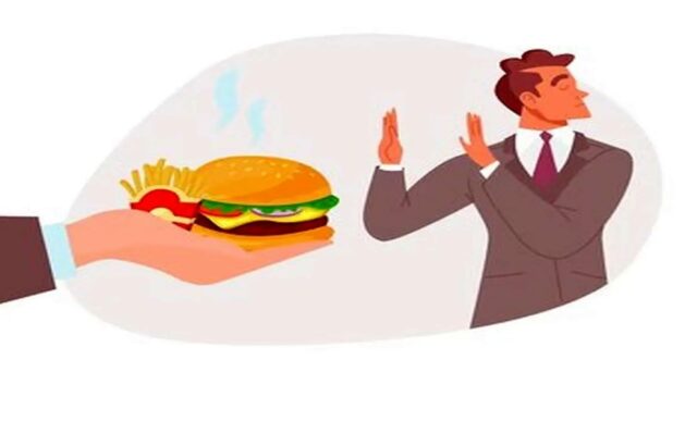 بعد از ۴۰ سالگی از این خوراکی‌ها دوری کنید؛ غذاهای مضر برای سلامت مردان