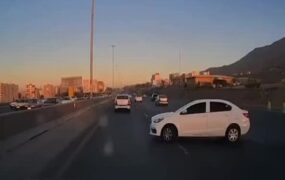 تصادف سنگین و خطرناک در اتوبان کرج/ فیلم تصادف سنگین و خطرناک در اتوبان کرج