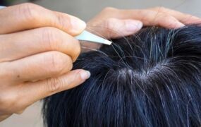 راز سفیدی مو؛ از نقش ژنتیک و استرس تا تأثیر تغذیه و طب سنتی راز سفیدی مو