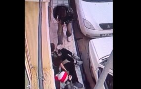 سرقت وحشیانه تلفن همراه چند پسربچه با ساطور