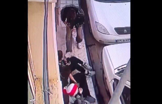 سرقت وحشیانه تلفن همراه چند پسربچه با ساطور