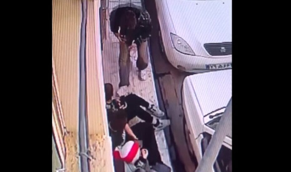 سرقت وحشیانه تلفن همراه چند پسربچه با ساطور