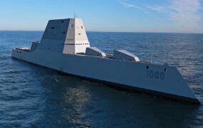 سریع‌ترین قایق رادارگریز جهان در خدمت نیروی دریایی سپاه