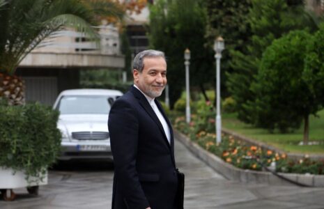 سفر محرمانه عراقچی به عمان/ کانال تهران–واشنگتن دوباره باز میشود؟ عراقچی