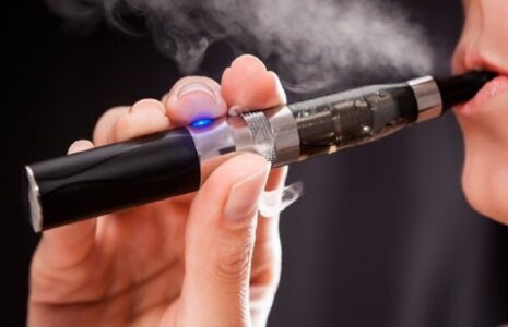 غربالگری حیاتی برای افراد بالای ۵۰ سالِ سیگاری