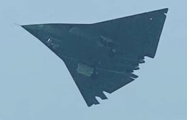 «غول پنهان‌کار» چین آماده پرواز شد