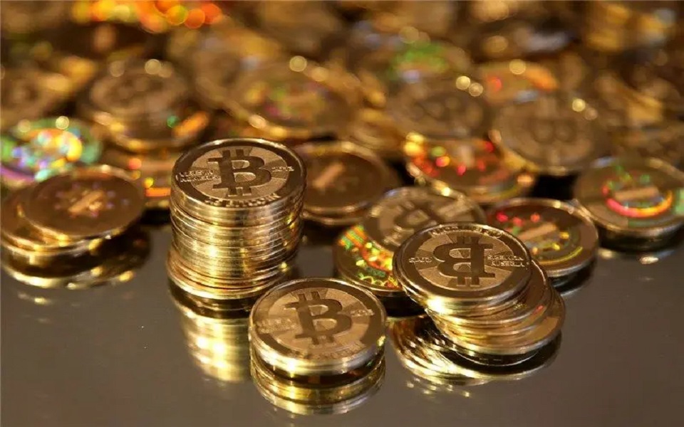 قیمت ارزهای دیجیتال امروز ۹ آذر ۱۴۰۴ / نوسان محدود در بازار رمزارزها قیمت ارزهای دیجیتال