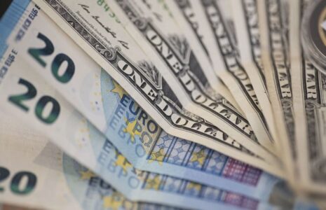 قیمت دلار، یورو و سایر ارزها ۲ آذر