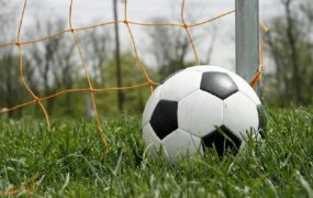 لغو مسابقات فوتبال تهران تا پایان هفته به دلیل آلودگی هوا