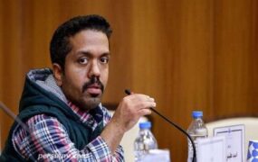 نماز بازیگر «ستایش» بر فراز دیوار بزرگ چین نماز بازیگر «ستایش» بر فراز دیوار بزرگ چین