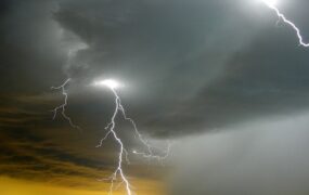 هشدار هواشناسی تهران: باران، رعد و برق و وزش باد شدید در شمال و غرب استان هشدار هواشناسی تهران