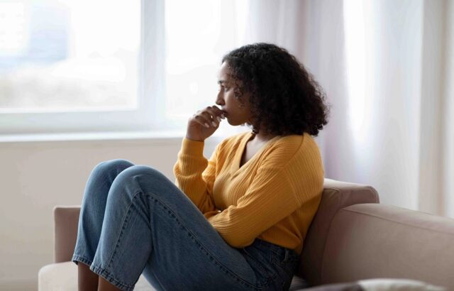 هفت عامل بیرونی که به احساس پوچی دامن می‌زنند