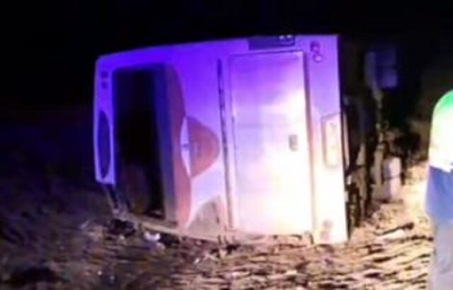 واژگونی اتوبوس مسافربری در جاده سبزوار