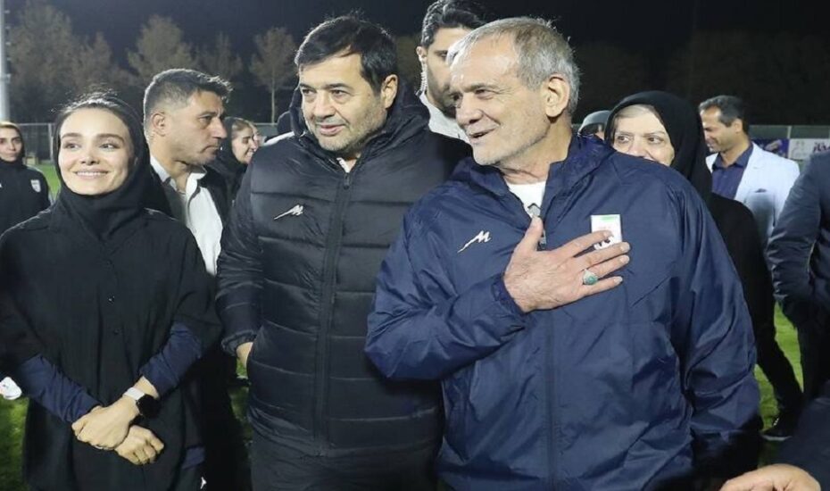 پا به توپ شدن رئیس جمهور در تمرین تیم ملی فوتبال/ عکس