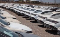 جنگ تعرفهای خودرو بالاخره تمام شد؛ کدام مدلها ارزان و کدام گران میشوند؟ پارکینگ خودرو های وارداتی