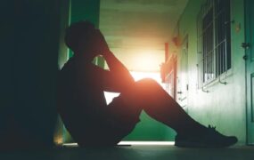 خودکشی نوجوانان