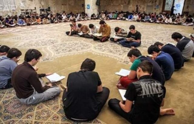 اعتکاف دانش‌آموزی