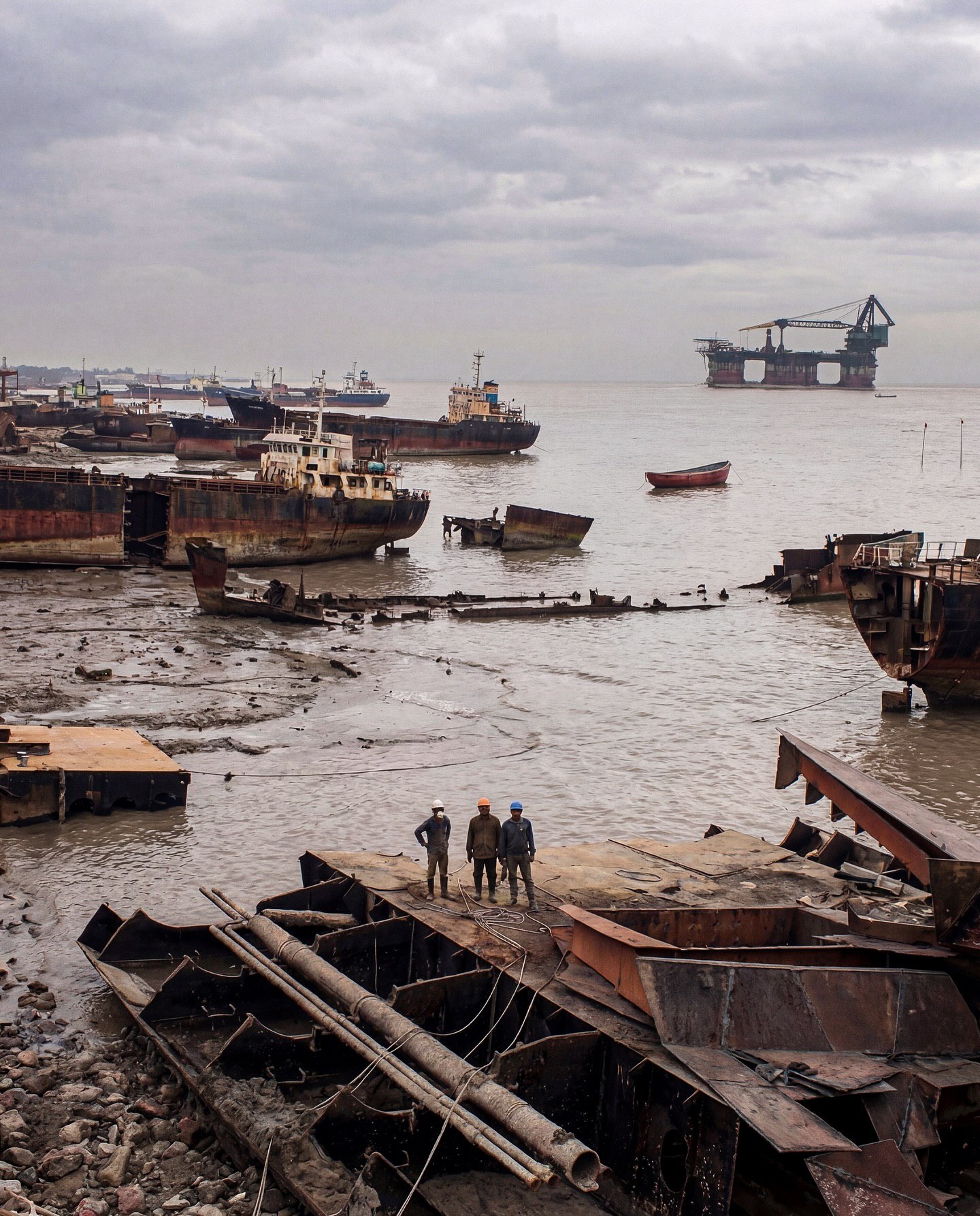 الانگ؛ بزرگ‌ترین قبرستان کشتی‌های جهان