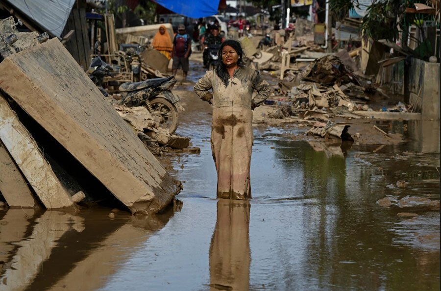 سیل و رانش زمین در اندونزی