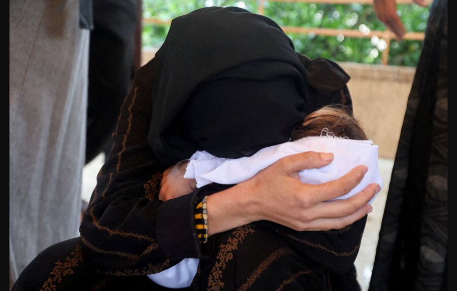 دیدنی های امروز؛ از انتشار عکس های جدید " جفری اپستین" تا ابراز تسلیت رهبر کره شمالی مادر فلسطینی سوگوار فرزند فوت کرده در اثر سرما در نوار غزه