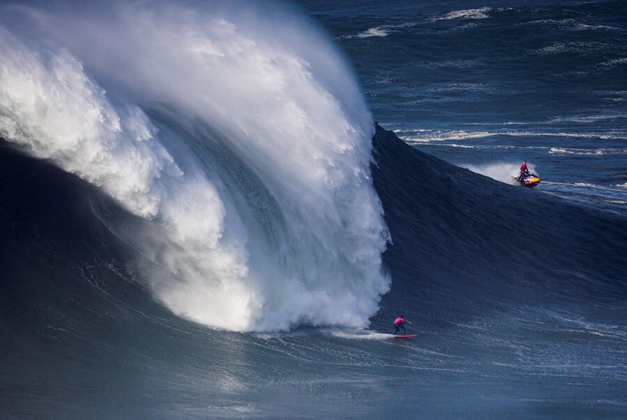 دیدنی های امروز؛ از آشوب حضور مسی در هند تا سلفی نخست وزیر ایتالیا مسابقات لیگ جهانی موج سواری در ساحل پرتغال