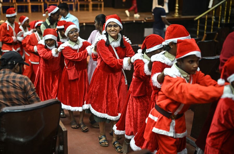 جشن کریسمس دانش آموزان در بنگلور هند