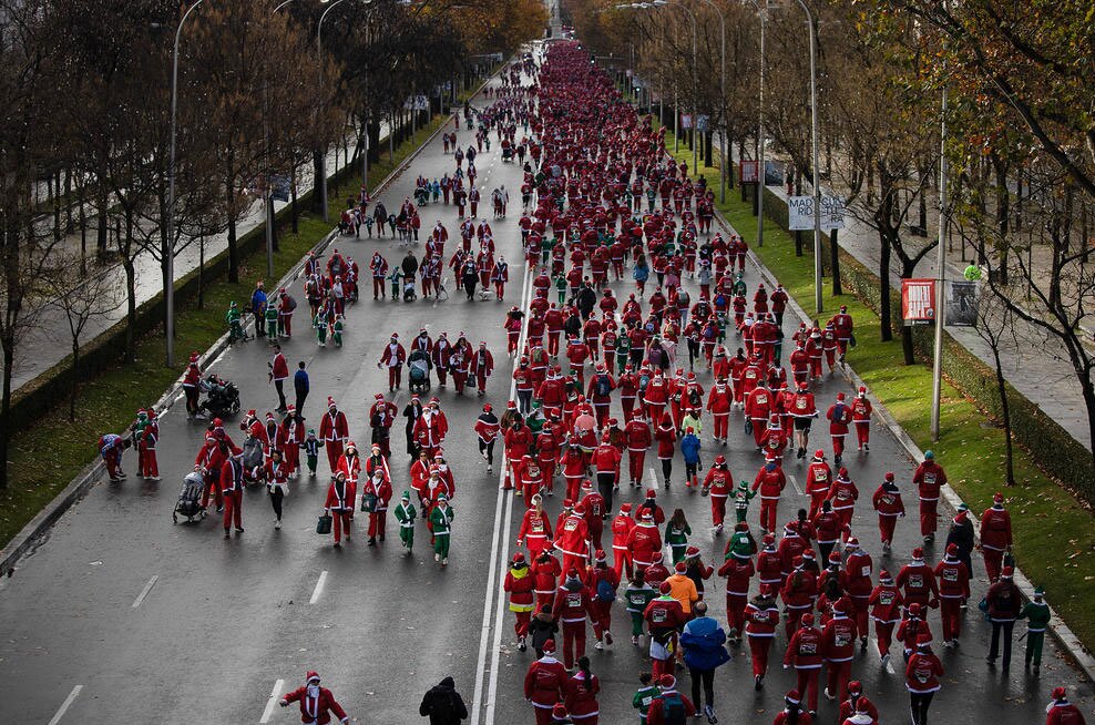 مسابقه دو خیریه به مناسبت کریسمس در پایتخت اسپانیا