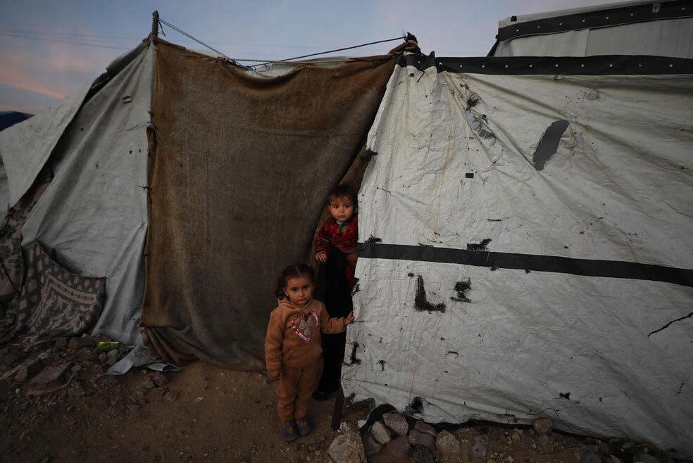 پخت غذا در اردوگاهی در نوار غزه