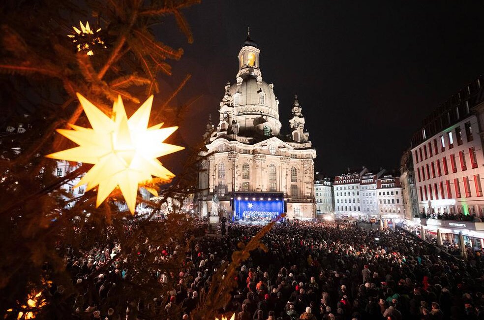 تماشای مراسم سنتی شام کریسمس در درسدن آلمان