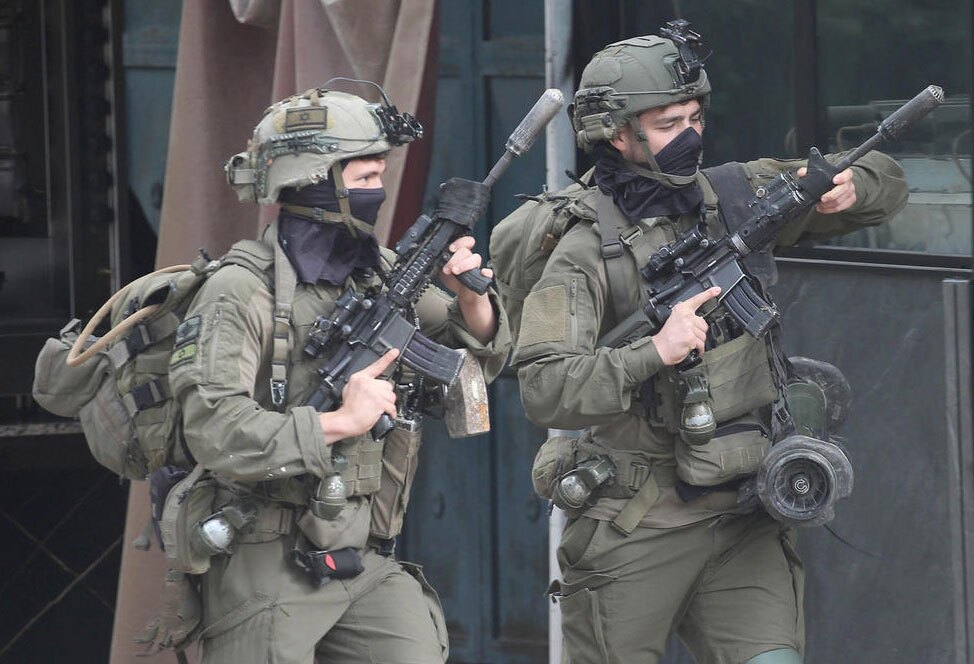 نظامیان اسرائیلی در یک عملیات نظامی گسترده در شهر قباطیه