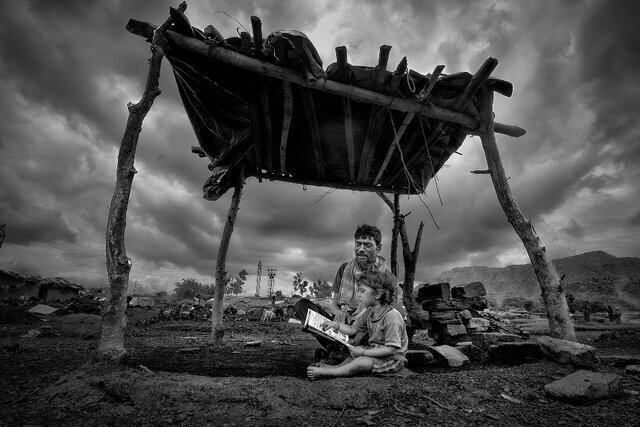 جایزه سوم- کودکان در معادن زغال سنگ جاریا