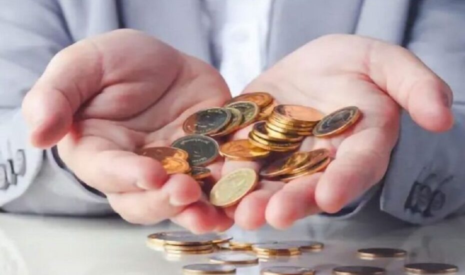 انتقاد تند نماینده مجلس به محدود شدن مهریه به ۱۴ سکه