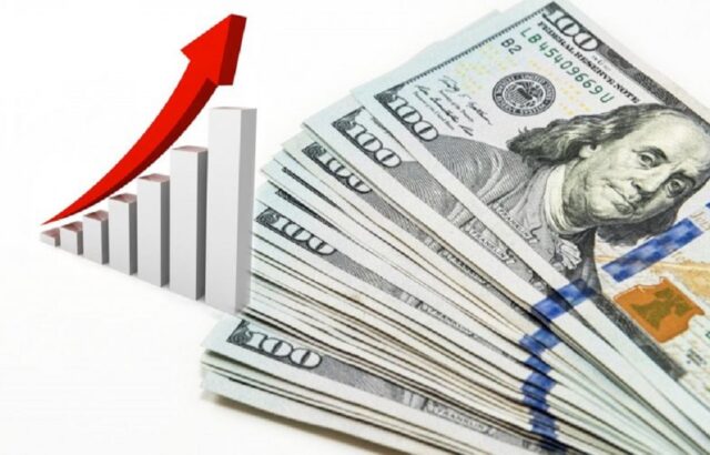 جهش قیمت ارزها در ۲۳ آذر/ دلار یکروزه ۳۲۵۰ تومان افزایش یافت، یورو وارد کانال ۱۵۰ هزار تومان شد جهش قیمت ارزها در ۲۳ آذر/