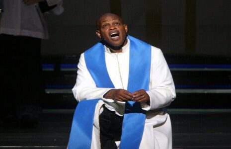 جوبیلنت ساکس، خواننده مشهور اپرا